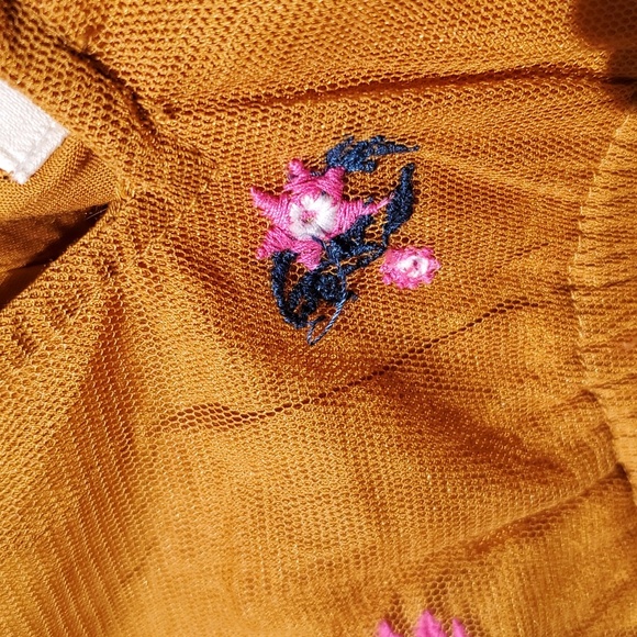 Anthro Floral Embroidered Top Small - Picture 5 of 16